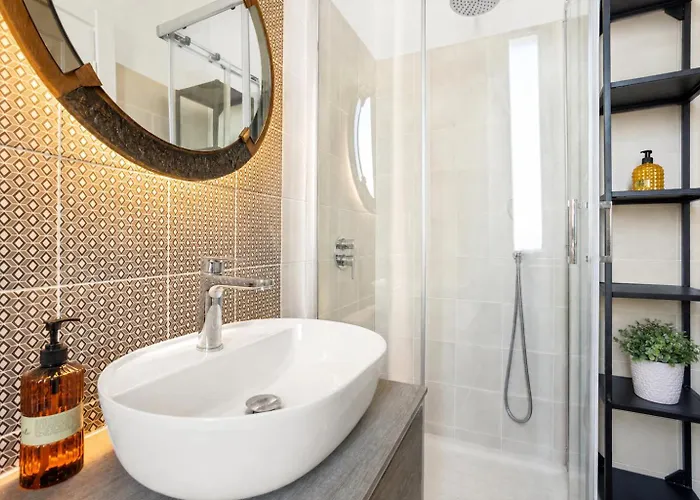 Michelangelo Prestige - Vatican Skyline Apartment *